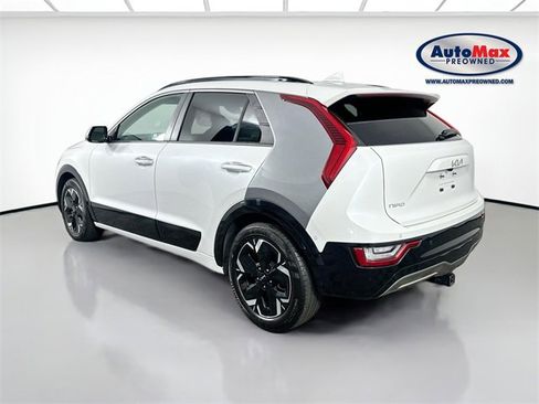 Used 2023 Kia Niro Wave w/ Wave Preserve Package image 5