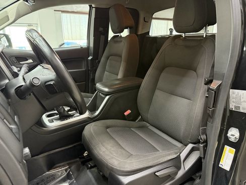 Used 2022 Chevrolet Colorado LT w/ Fleet Safety Package image 11