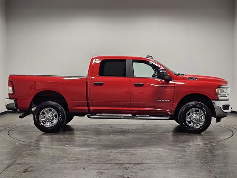 Used 2024 RAM 2500 Big Horn w/ Bed Utility Group image 9
