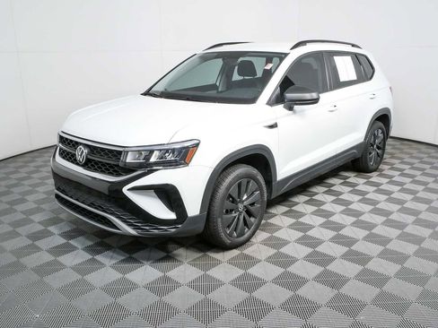 Certified 2023 Volkswagen Taos S FWD image 32