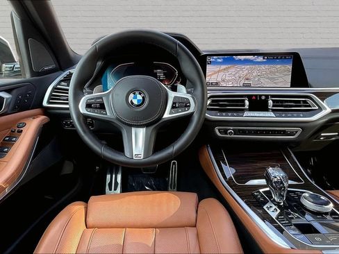 Used 2021 BMW X5 sDrive40i w/ M Sport Package RWD image 8