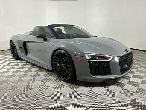 Used 2018 Audi R8 V10 plus image 7