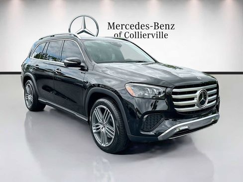 Used 2025 Mercedes-Benz GLS 450 4MATIC image 3