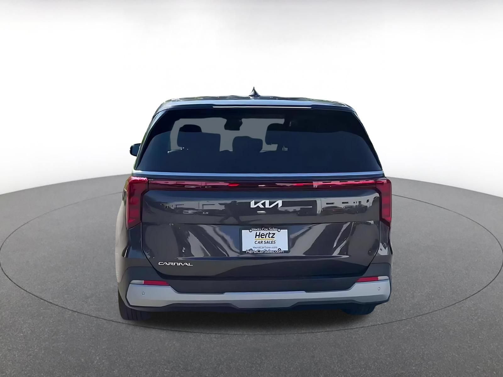 Used 2026 Kia Carnival FWD image 10