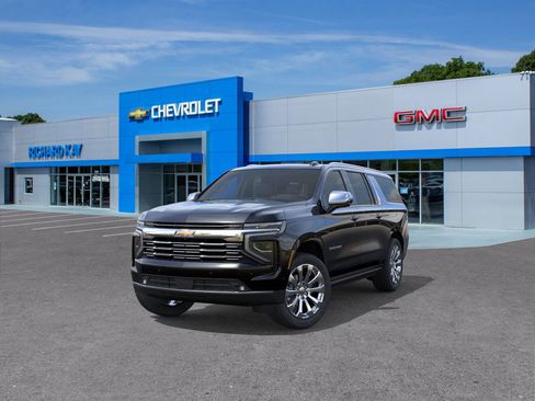 New 2026 Chevrolet Suburban Premier image 32