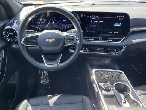 Used 2026 Chevrolet Equinox LT w/ Convenience Package II FWD image 12
