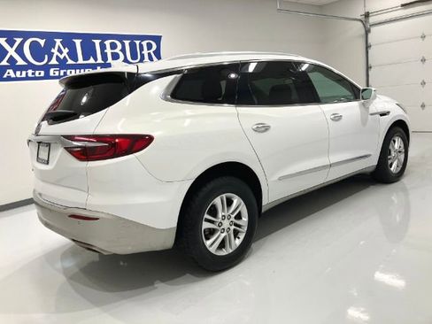 Used 2020 Buick Enclave Essence image 24