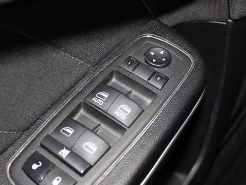 Used 2022 Dodge Charger SXT RWD image 38