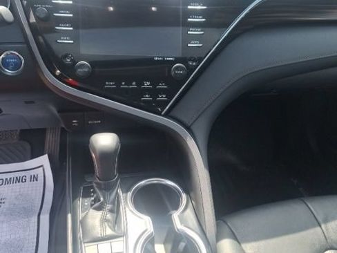 Used 2018 Toyota Camry XLE w/ Audio Package FWD image 14