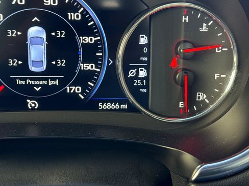 Used 2024 Chevrolet Malibu LT FWD image 3