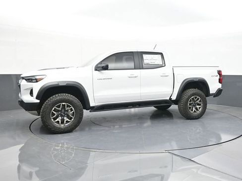 New 2026 Chevrolet Colorado ZR2 w/ Technology Package AWD/4WD image 8