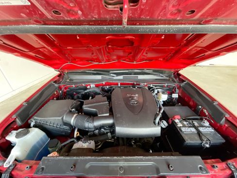 Used 2021 Toyota Tacoma SR5 image 25