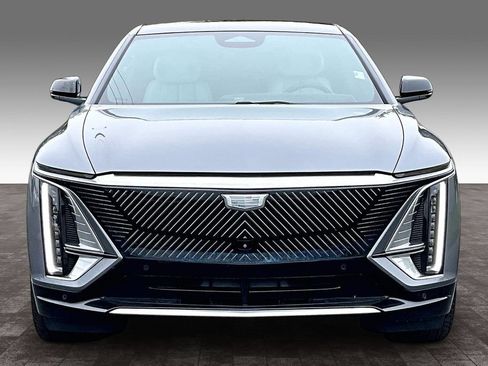 Used 2023 Cadillac Lyriq 2WD image 26