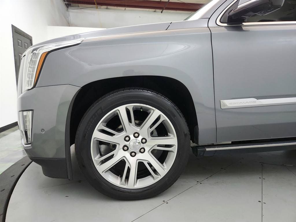 Used 2019 Cadillac Escalade ESV Premium Luxury AWD/4WD image 46