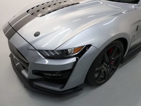 Used 2020 Ford Mustang Shelby GT500 w/ Carbon Fiber Track Pack RWD image 58