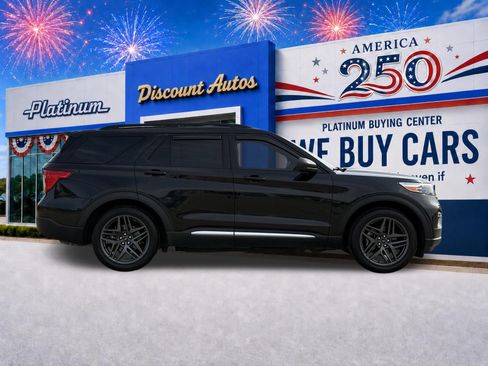 Used 2021 Ford Explorer XLT w/ Equipment Group 202A RWD image 8