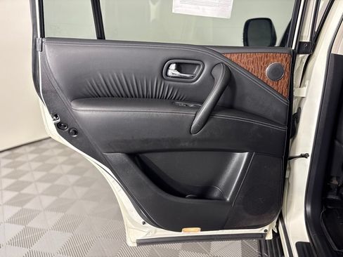 Used 2018 Nissan Armada Platinum w/ Interior Lighting Package RWD image 41