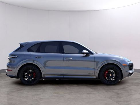 Used 2023 Porsche Cayenne GTS AWD/4WD image 9