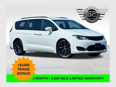 Used 2020 Chrysler Pacifica Touring-L w/ S Appearance Package