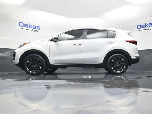 Used 2018 Kia Sportage EX w/ EX Sport Appearance Package image 42