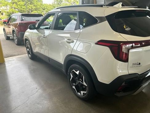Certified 2024 Kia Seltos EX FWD image 6