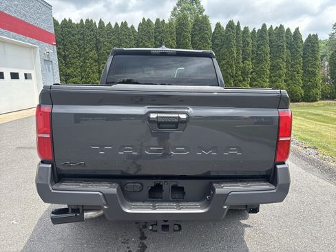 Certified 2026 Toyota Tacoma SR5 AWD/4WD image 4