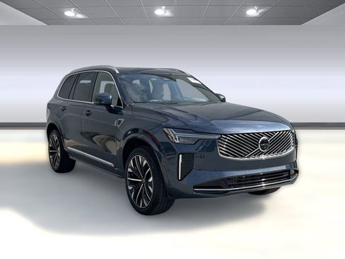 Used 2026 Volvo XC90 B6 Plus w/ Protection Package Premier AWD/4WD image 7