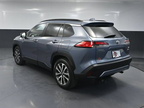 Used 2024 Toyota Corolla Cross XLE w/ Convenience Package AWD/4WD image 7