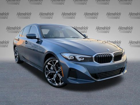 Used 2026 BMW 330i Sedan w/ Premium Package RWD image 2