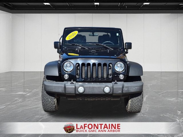 Used 2016 Jeep Wrangler Sport AWD/4WD image 3