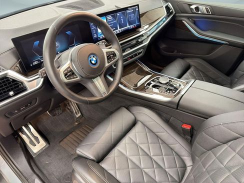 Used 2024 BMW X5 xDrive50e w/ M Sport Package image 4