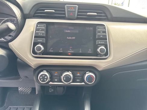 Certified 2021 Nissan Versa SV FWD image 27