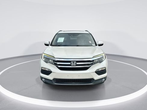 Used 2016 Honda Pilot Elite image 3