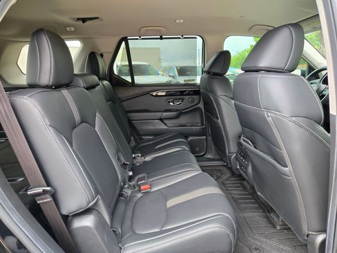 Used 2025 Honda Pilot EX-L image 25