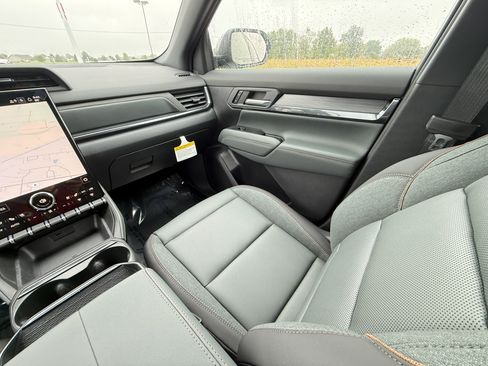 New 2026 GMC Terrain AT4 w/ Convenience Package III image 20