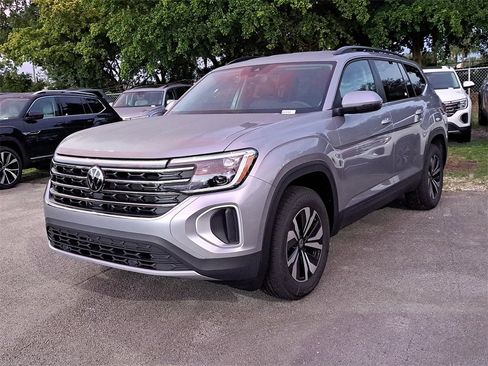 New 2026 Volkswagen Atlas SE image 3