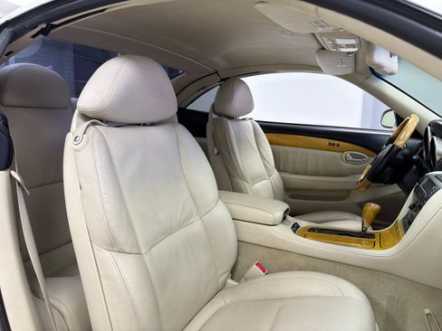 Used 2003 Lexus SC 430 Convertible RWD image 18