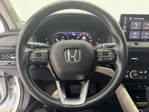 Used 2023 Honda Accord Touring image 24