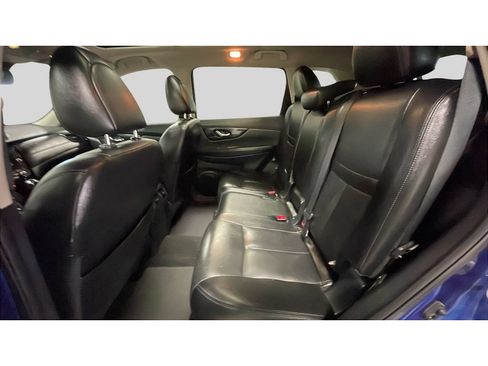 Used 2018 Nissan Rogue SL w/ Premium Package AWD/4WD image 16