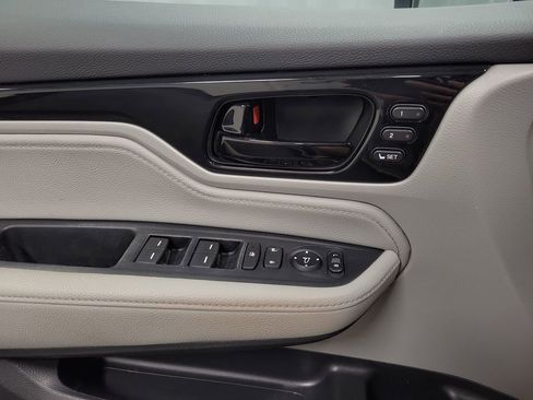 Used 2023 Honda Odyssey Touring image 21