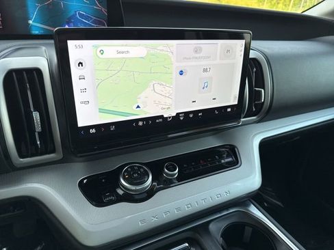 Used 2025 Ford Expedition Max Active RWD image 25