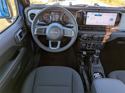 Used 2024 Jeep Wrangler Sahara image 15