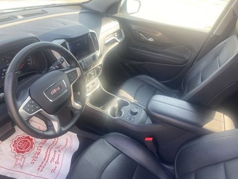 Used 2024 GMC Terrain SLT image 16