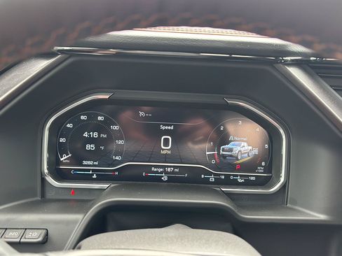 Used 2025 GMC Sierra 1500 AT4 w/ AT4 Premium Package AWD/4WD image 28