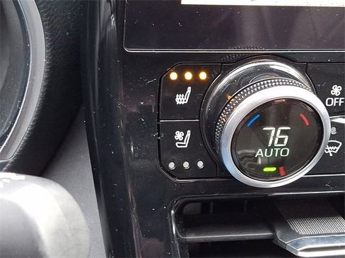 Used 2024 Toyota Highlander Platinum image 25