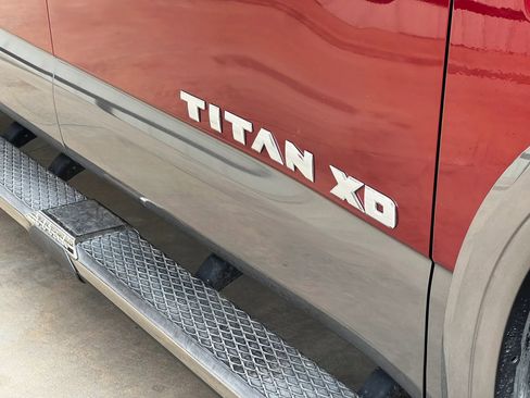 Used 2016 Nissan Titan Platinum Reserve RWD image 10