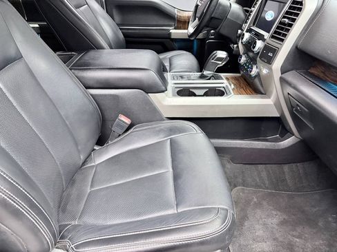 Used 2019 Ford F150 Lariat w/ Equipment Group 502A Luxury AWD/4WD image 11