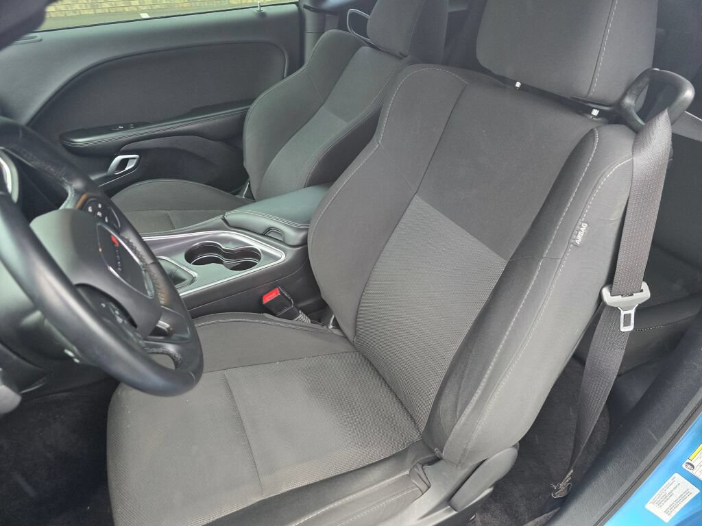 Used 2016 Dodge Challenger R/T Scat Pack w/ Technology Group RWD image 13