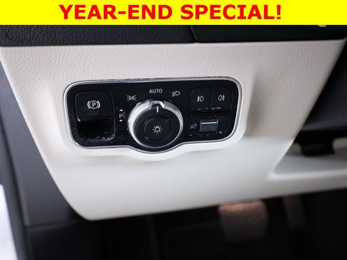 Certified 2025 Mercedes-Benz GLA 250 4MATIC image 11