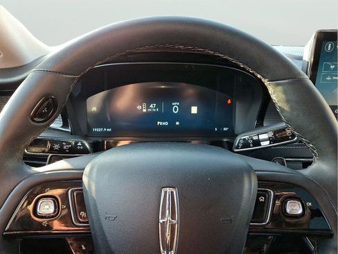 Used 2024 Lincoln Corsair AWD w/ Equipment Group 101A image 20